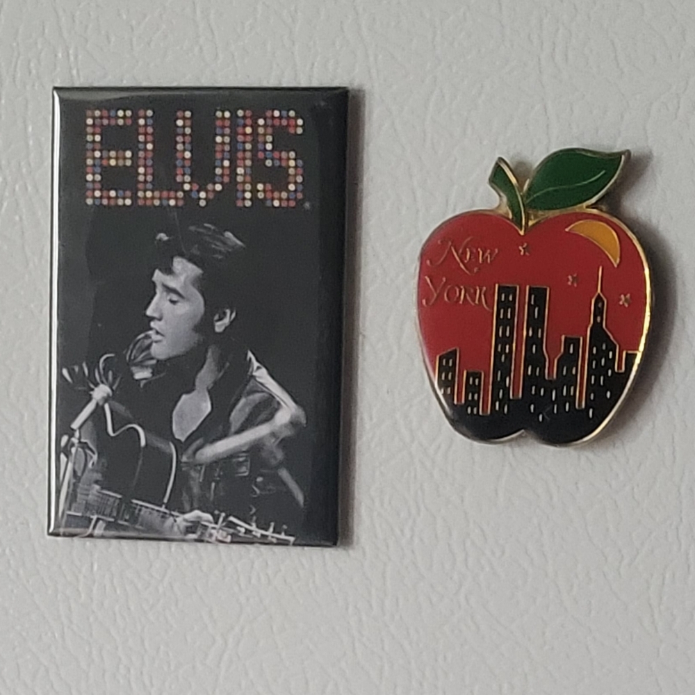 ELVIS PRESLEY With Guitar&Vtg Apple New York City Night Magnet - Picture 8 of 8